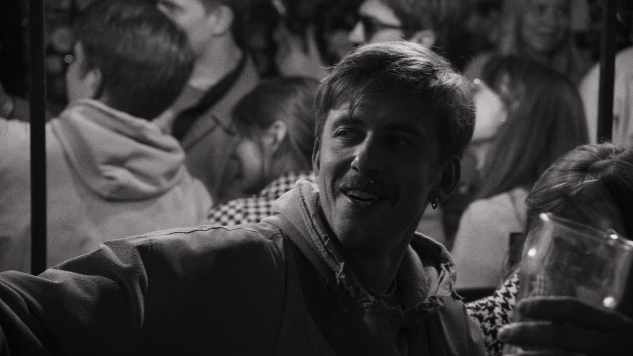 Scenes of Friendly Ties